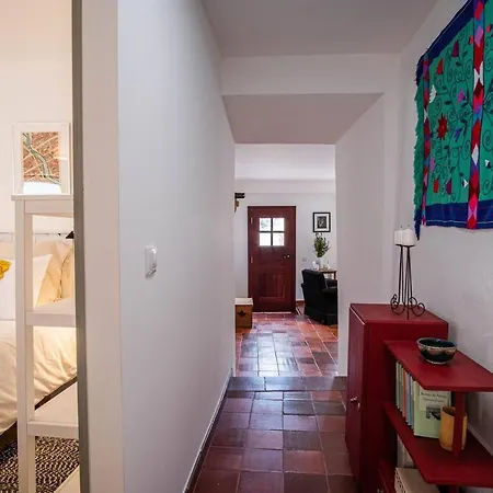 Casa Do Largo - Litle House By The Vines 3*
